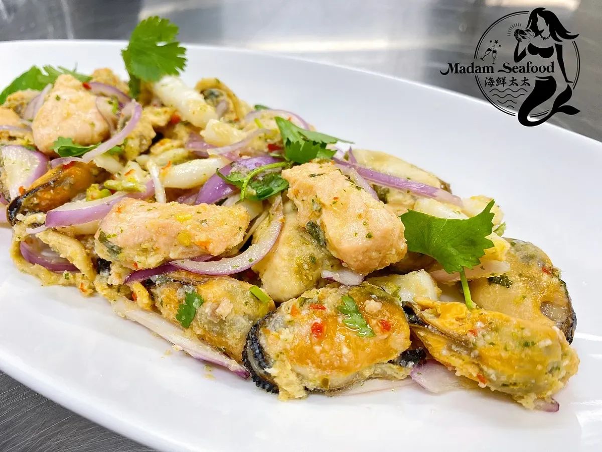 Thai Marinara Salad